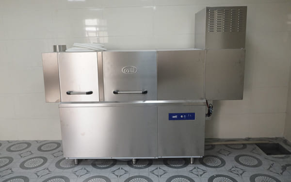 máy rửa chén bát băng chuyền ozti tb
