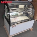 Tủ trưng bày bánh kính cong 90cm BAKERTOP BKCD900